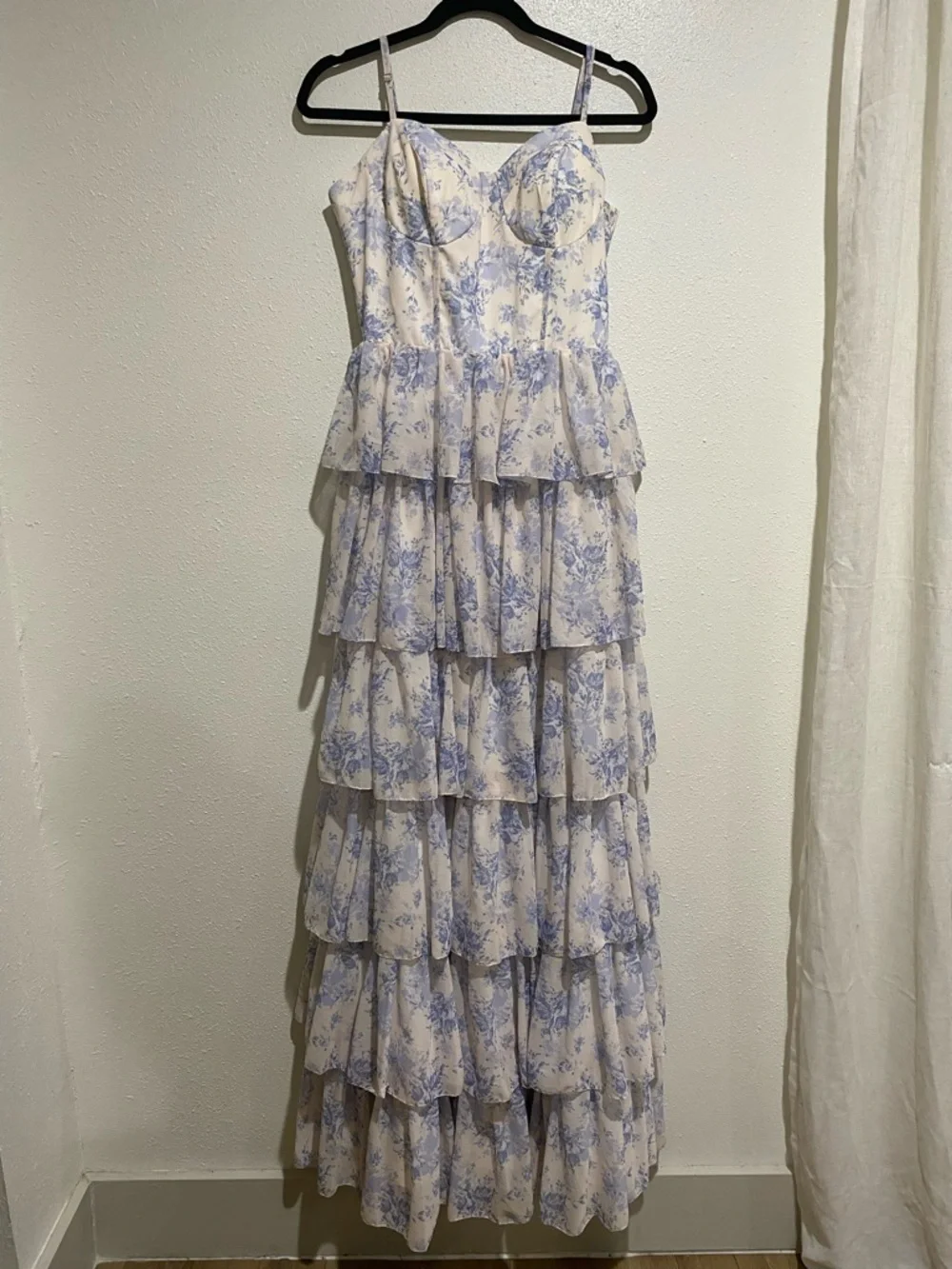 Romantic Blue Floral Tiered Maxi Dress with Spaghetti Straps - Picture 5 of 9